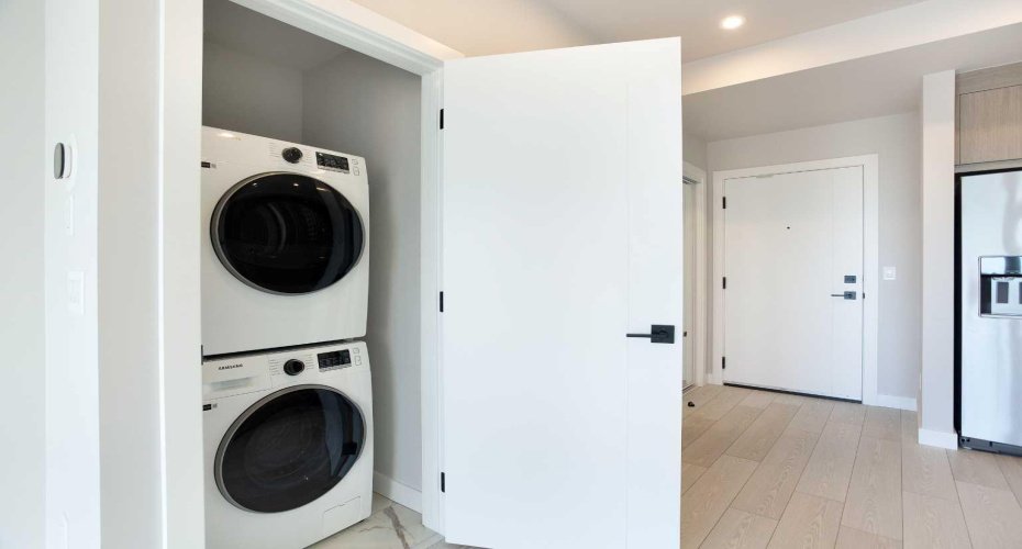 110 18A Street, Calgary, Alberta T2N 5G5, 2 Bedrooms Bedrooms, ,1 BathroomBathrooms,Residential,For Sale,18A,A2265324