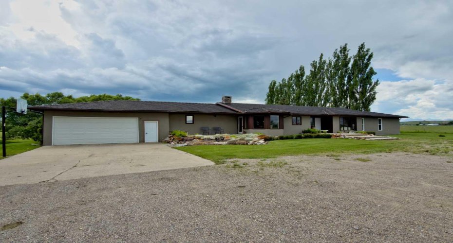 42082 Range Road 274, Hill Spring, Alberta T0K 1E0, 6 Bedrooms Bedrooms, ,4 BathroomsBathrooms,Residential,For Sale,Range Road 274,A2262252