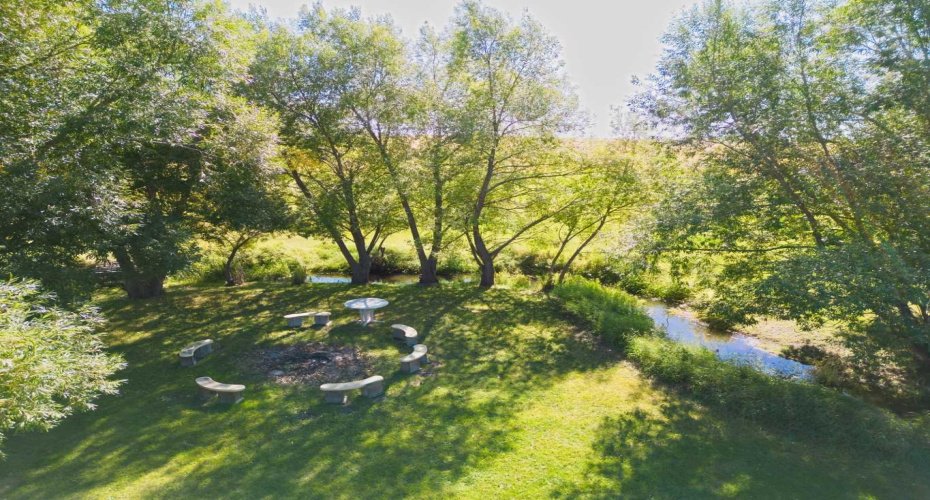 42082 Range Road 274, Hill Spring, Alberta T0K 1E0, 6 Bedrooms Bedrooms, ,4 BathroomsBathrooms,Residential,For Sale,Range Road 274,A2262252