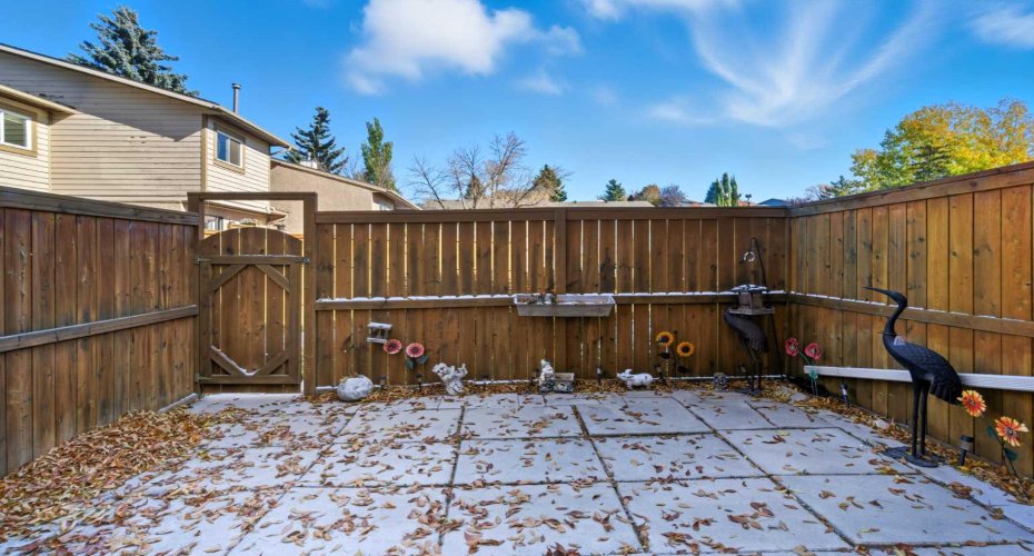 91 Deerfield Drive, Calgary, Alberta T2J 6T9, 3 Bedrooms Bedrooms, ,2 BathroomsBathrooms,Residential,For Sale,Deerfield,A2263400