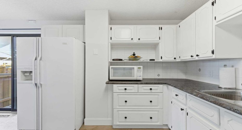 91 Deerfield Drive, Calgary, Alberta T2J 6T9, 3 Bedrooms Bedrooms, ,2 BathroomsBathrooms,Residential,For Sale,Deerfield,A2263400