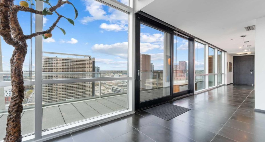 108 9th Avenue, Calgary, Alberta T2P0S9, 2 Bedrooms Bedrooms, ,3 BathroomsBathrooms,Residential,For Sale,9th,A2264092