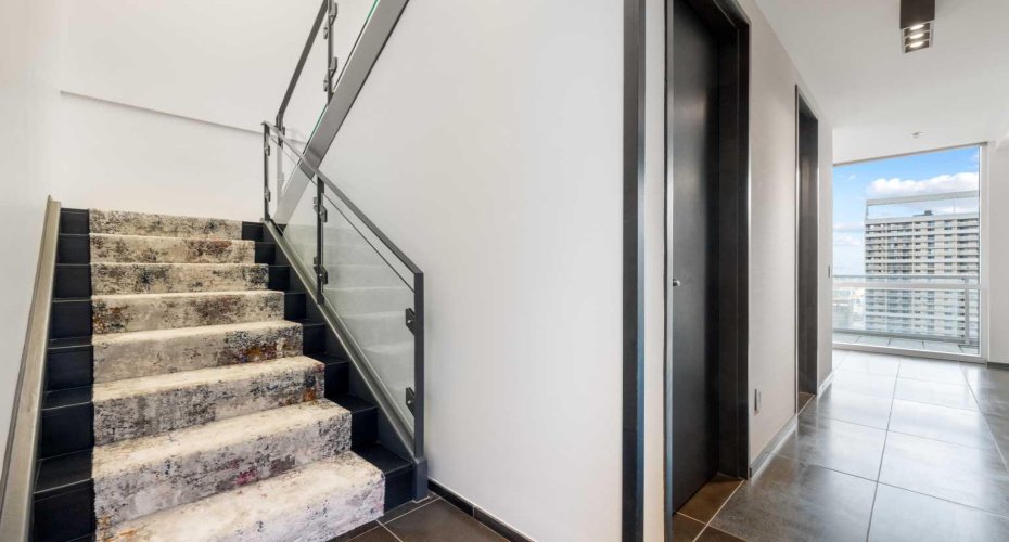 108 9th Avenue, Calgary, Alberta T2P0S9, 2 Bedrooms Bedrooms, ,3 BathroomsBathrooms,Residential,For Sale,9th,A2264092