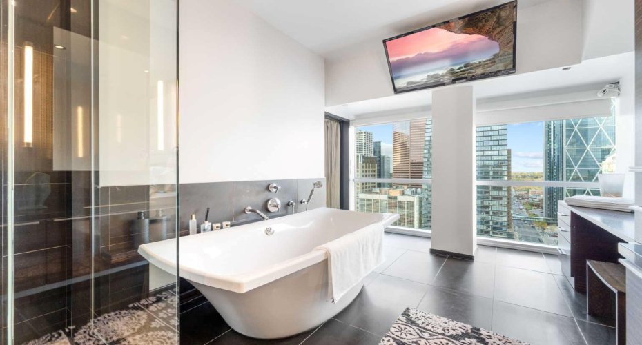 108 9th Avenue, Calgary, Alberta T2P0S9, 2 Bedrooms Bedrooms, ,3 BathroomsBathrooms,Residential,For Sale,9th,A2264092