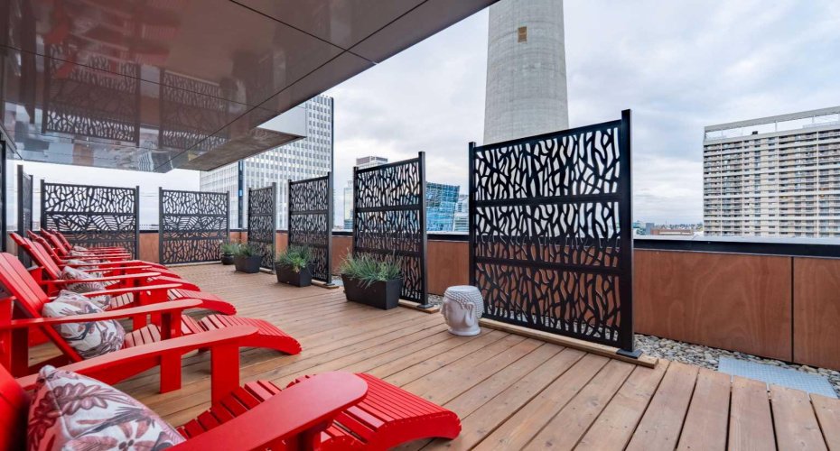 108 9th Avenue, Calgary, Alberta T2P0S9, 2 Bedrooms Bedrooms, ,3 BathroomsBathrooms,Residential,For Sale,9th,A2264092