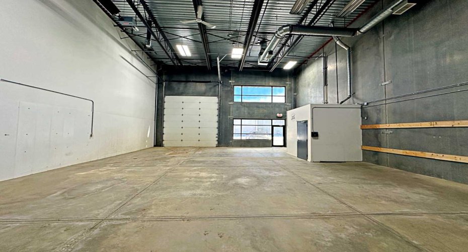 400 MacKenzie Boulevard, Fort McMurray, Alberta T9H 4C4, ,Commercial,For Sale,Kuusamo,MacKenzie,A2265405