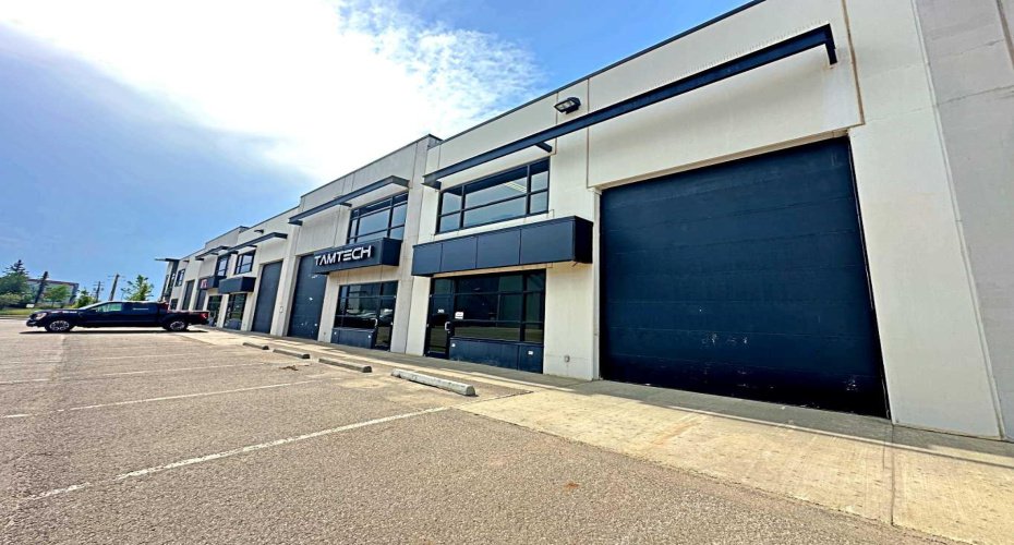 400 MacKenzie Boulevard, Fort McMurray, Alberta T9H 4C4, ,Commercial,For Sale,Kuusamo,MacKenzie,A2265405