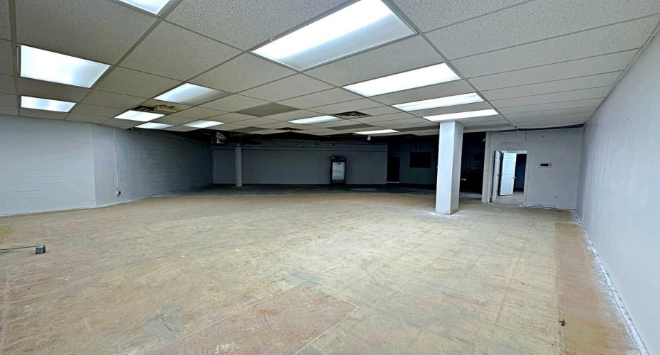 208 Beacon Hill Drive, Fort McMurray, Alberta T9H 2R1, ,Commercial,For Lease,Beacon Hill Shopping Centre ,Beacon Hill,A2265411