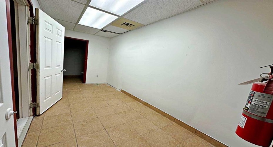 208 Beacon Hill Drive, Fort McMurray, Alberta T9H 2R1, ,Commercial,For Lease,Beacon Hill Shopping Centre ,Beacon Hill,A2265411