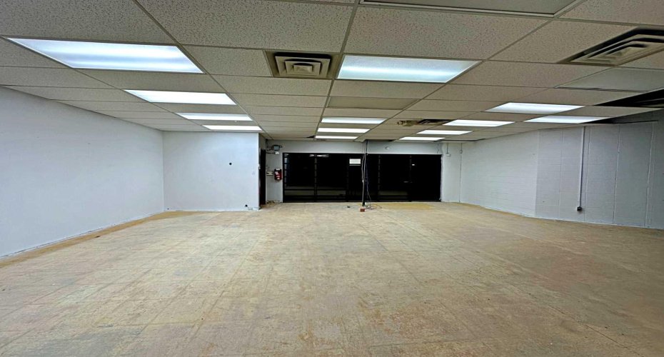 208 Beacon Hill Drive, Fort McMurray, Alberta T9H 2R1, ,Commercial,For Lease,Beacon Hill Shopping Centre ,Beacon Hill,A2265411