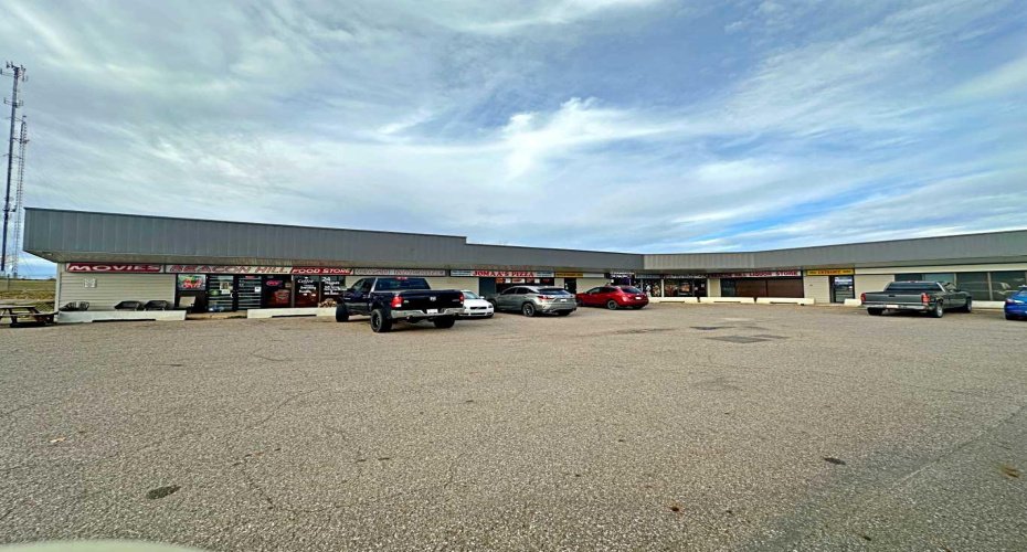 208 Beacon Hill Drive, Fort McMurray, Alberta T9H 2R1, ,Commercial,For Lease,Beacon Hill Shopping Centre ,Beacon Hill,A2265411