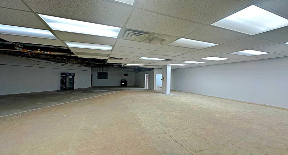 208 Beacon Hill Drive, Fort McMurray, Alberta T9H 2R1, ,Commercial,For Lease,Beacon Hill Shopping Centre ,Beacon Hill,A2265411