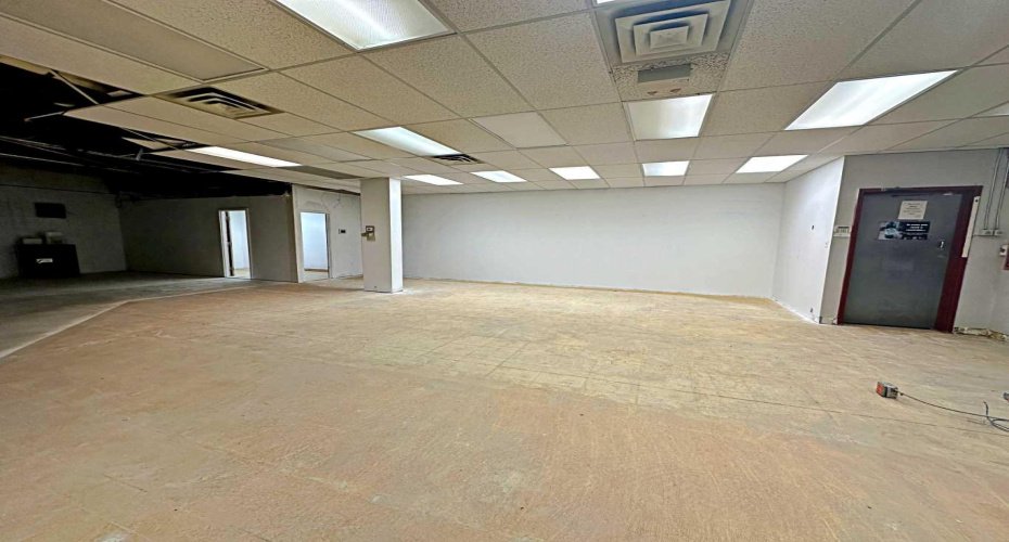 208 Beacon Hill Drive, Fort McMurray, Alberta T9H 2R1, ,Commercial,For Lease,Beacon Hill Shopping Centre ,Beacon Hill,A2265411