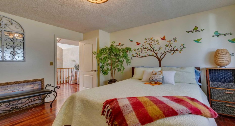 1302 Frontenac Avenue, Calgary, Alberta T2B1B6, 5 Bedrooms Bedrooms, ,4 BathroomsBathrooms,Residential,For Sale,Frontenac,A2265694