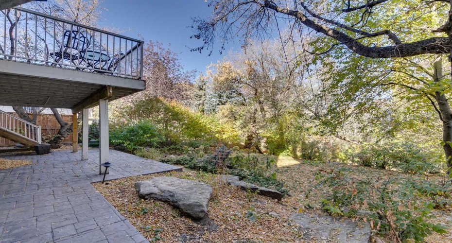 1302 Frontenac Avenue, Calgary, Alberta T2B1B6, 5 Bedrooms Bedrooms, ,4 BathroomsBathrooms,Residential,For Sale,Frontenac,A2265694