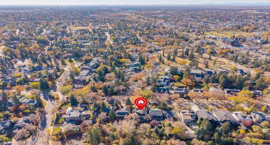 1302 Frontenac Avenue, Calgary, Alberta T2B1B6, 5 Bedrooms Bedrooms, ,4 BathroomsBathrooms,Residential,For Sale,Frontenac,A2265694