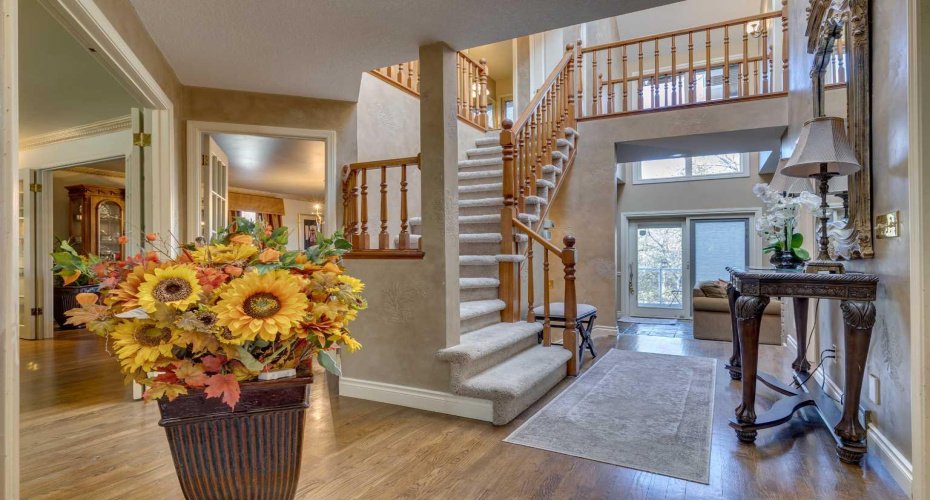 1302 Frontenac Avenue, Calgary, Alberta T2B1B6, 5 Bedrooms Bedrooms, ,4 BathroomsBathrooms,Residential,For Sale,Frontenac,A2265694