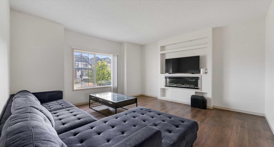 107 MASTERS Heights, Calgary, Alberta T3M 2M8, 5 Bedrooms Bedrooms, ,4 BathroomsBathrooms,Residential,For Sale,MASTERS,A2257319