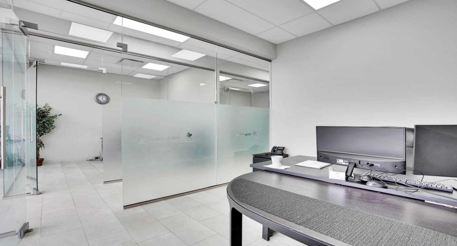 2255 32 Street, Calgary, Alberta T1Y 0C2, ,Commercial,For Sale,32,A2265963