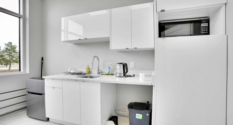 2255 32 Street, Calgary, Alberta T1Y 0C2, ,Commercial,For Sale,32,A2265963