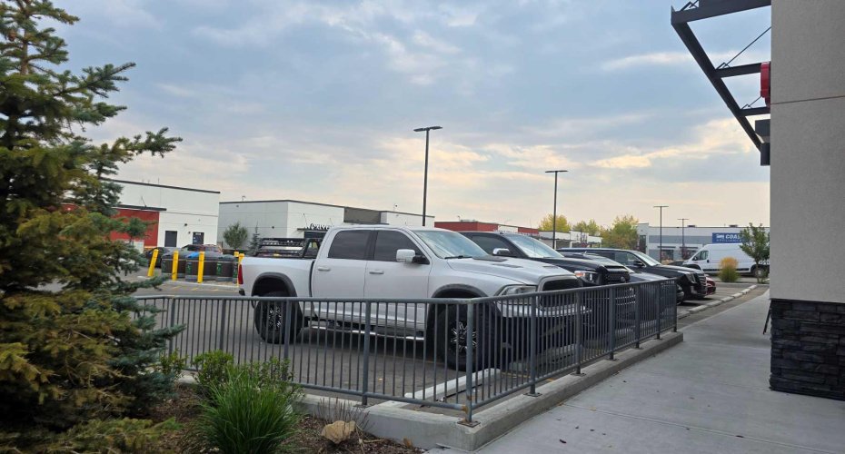 2255 32 Street, Calgary, Alberta T1Y 0C2, ,Commercial,For Sale,32,A2265963