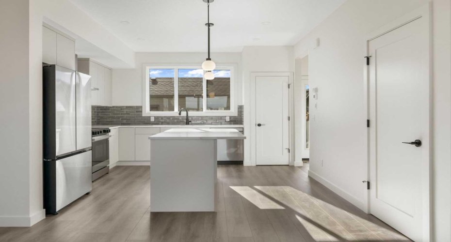 215 Belvedere Avenue, Calgary, Alberta T2A8A1, 3 Bedroom Bedrooms, 0 ,3 BathroomBathrooms,Residential,For Sale,Belvedere,0,A2265805