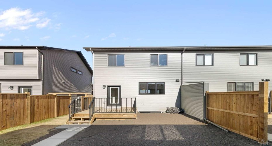 215 Belvedere Avenue, Calgary, Alberta T2A8A1, 3 Bedroom Bedrooms, 0 ,3 BathroomBathrooms,Residential,For Sale,Belvedere,0,A2265805