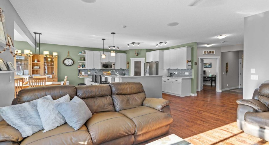 89 Heritage Hill, Cochrane, Alberta T4C 0L3, 4 Bedrooms Bedrooms, ,4 BathroomsBathrooms,Residential,For Sale,Heritage,A2266562