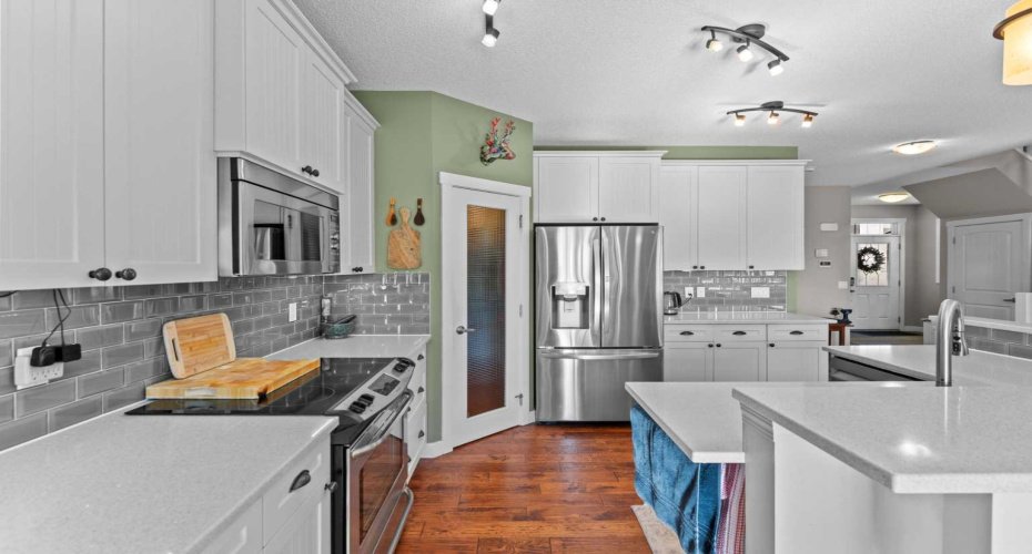 89 Heritage Hill, Cochrane, Alberta T4C 0L3, 4 Bedrooms Bedrooms, ,4 BathroomsBathrooms,Residential,For Sale,Heritage,A2266562