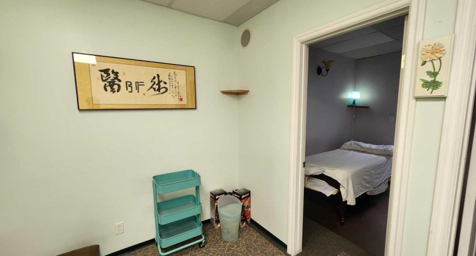 328 Centre Street, Calgary, Alberta T2G 4X6, ,Commercial,For Sale,Centre,A2266912