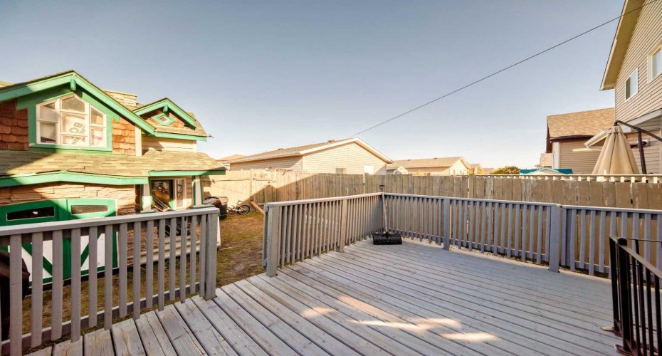 144 Taradale Drive, Calgary, Alberta T3J 5G3, 3 Bedrooms Bedrooms, ,2 BathroomsBathrooms,Residential,For Sale,Taradale,A2265786