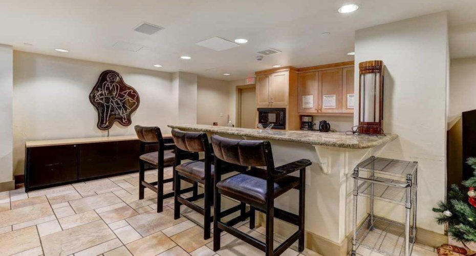 4603 Varsity Drive, Calgary, Alberta T3A 2V7, ,Commercial,For Sale,Varsity,A2267229