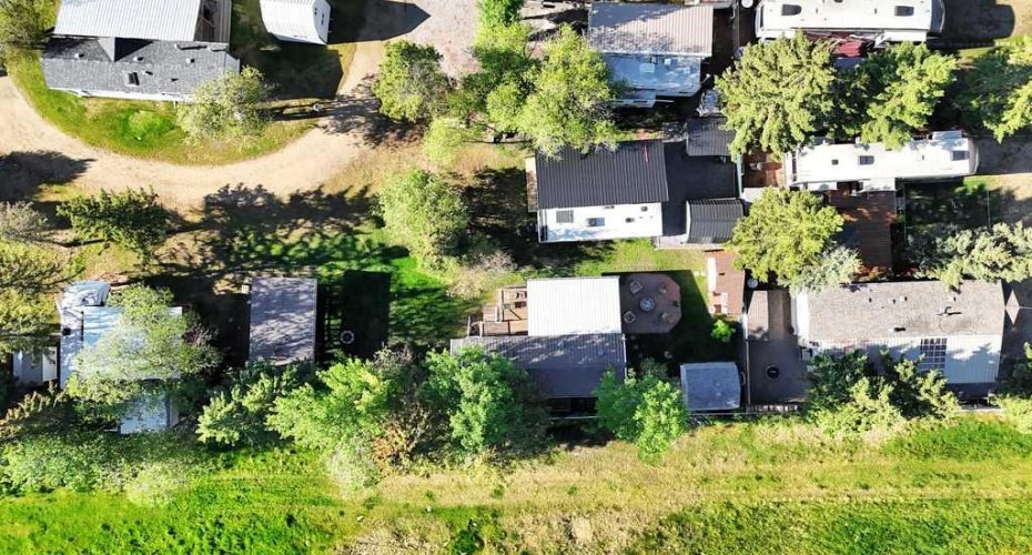 12040 Township Road 422, Rural Ponoka County, Alberta T0C 2J0, 2 Bedrooms Bedrooms, ,1 BathroomBathrooms,Residential,For Sale,Township Road 422,A2267579