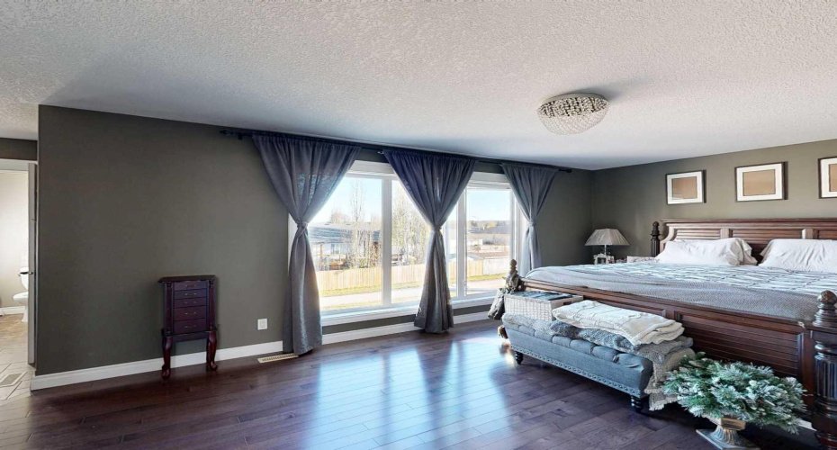 59 Spruce Road, Whitecourt, Alberta T7S 0C7, 5 Bedrooms Bedrooms, ,4 BathroomsBathrooms,Residential,For Sale,Spruce,A2267419