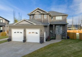 59 Spruce Road, Whitecourt, Alberta T7S 0C7, 5 Bedrooms Bedrooms, ,4 BathroomsBathrooms,Residential,For Sale,Spruce,A2267419