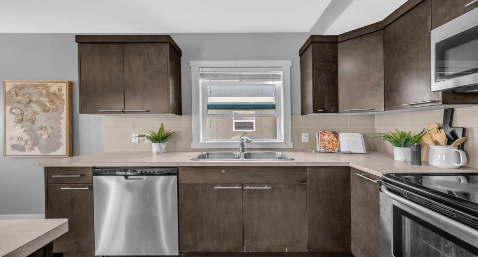 714 Redstone View, Calgary, Alberta T3N0M9, 4 Bedrooms Bedrooms, ,3 BathroomsBathrooms,Residential,For Sale,Redstone,A2267096