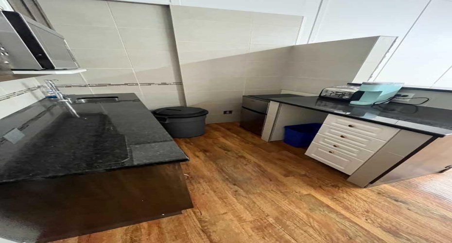 3208 8 Avenue, Calgary, Alberta T2A 7V8, ,Commercial,For Sale,8,A2267129