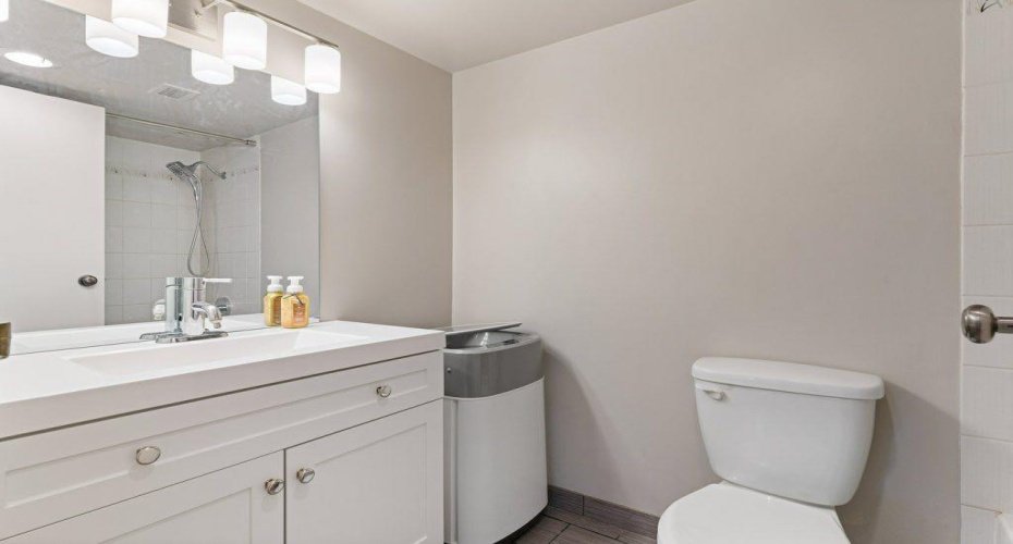 8948 Elbow Drive, Calgary, Alberta T2V 0H9, 2 Bedrooms Bedrooms, ,2 BathroomsBathrooms,Residential,For Sale,Elbow,A2261760