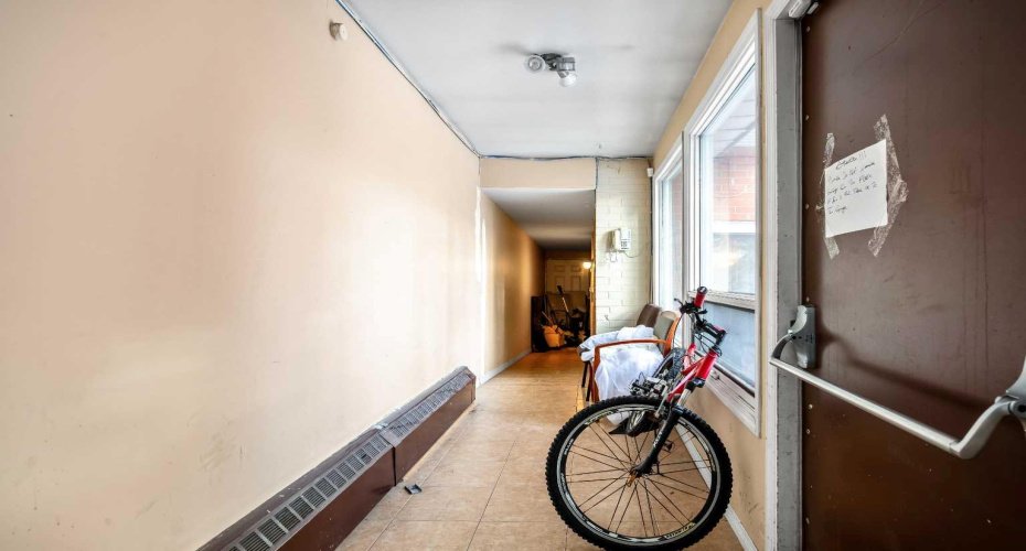 1405 8 Avenue, Calgary, Alberta T2G 0N1, ,Commercial,For Sale,8,A2267803