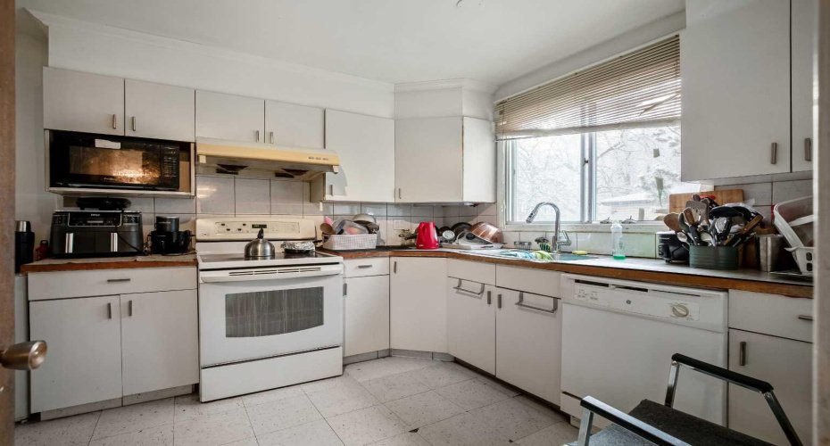 1405 8 Avenue, Calgary, Alberta T2G 0N1, ,Commercial,For Sale,8,A2267803