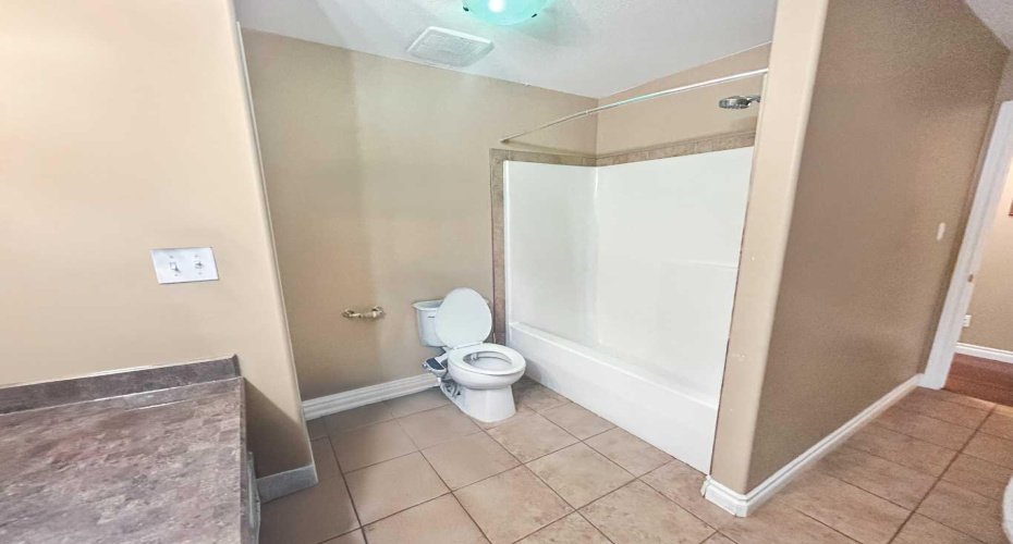 5318 54 Street, Camrose, Alberta T4V 2B2, 10 Bedrooms Bedrooms, ,4 BathroomsBathrooms,Residential,For Sale,54,A2267239