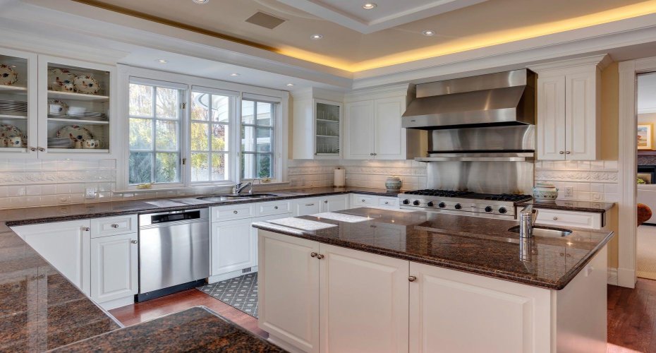 Equally suited to catering or family cooking