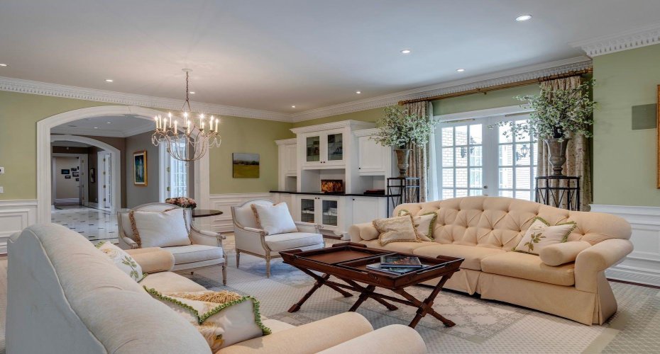 Beautifully appointed for music & conversation