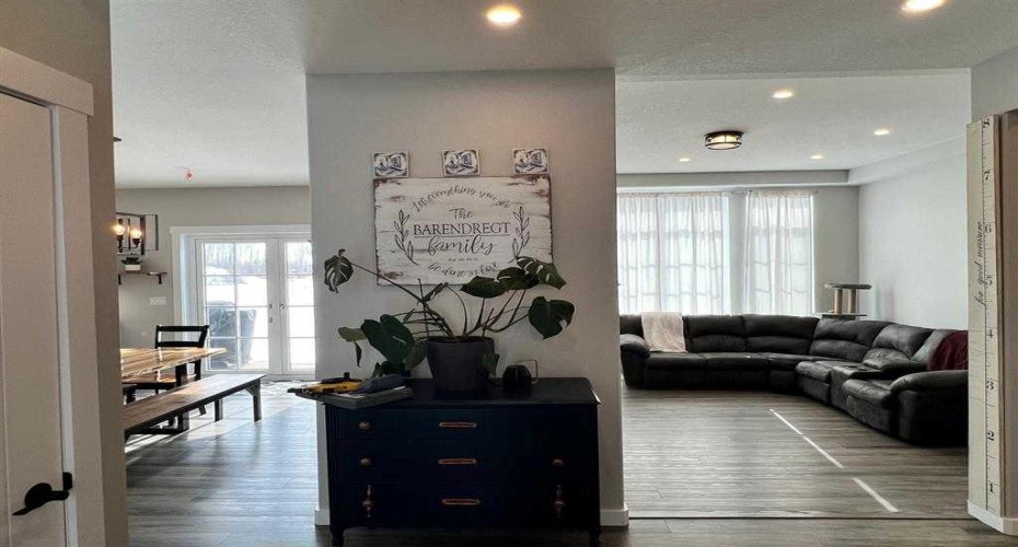 1049 Alberta Avenue, DeBolt, Alberta T0H 1B0, 3 Bedrooms Bedrooms, ,3 BathroomsBathrooms,Residential,For Sale,Alberta,A2268259