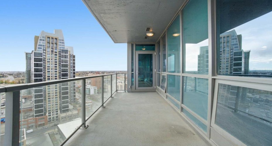 220 12 Avenue, Calgary, Alberta T2G0R5, 2 Bedrooms Bedrooms, ,2 BathroomsBathrooms,Residential,For Sale,12,A2268349