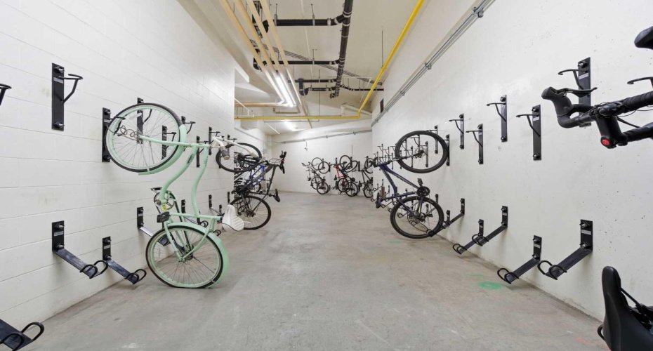 220 12 Avenue, Calgary, Alberta T2G0R5, 2 Bedrooms Bedrooms, ,2 BathroomsBathrooms,Residential,For Sale,12,A2268349