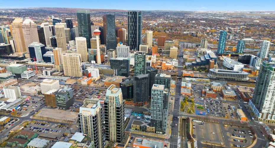 220 12 Avenue, Calgary, Alberta T2G0R5, 2 Bedrooms Bedrooms, ,2 BathroomsBathrooms,Residential,For Sale,12,A2268349