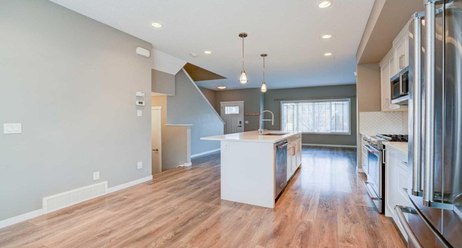 198 Masters Avenue, Calgary, Alberta T3M2B7, 3 Bedrooms Bedrooms, ,4 BathroomsBathrooms,Residential,For Sale,Masters,A2268491