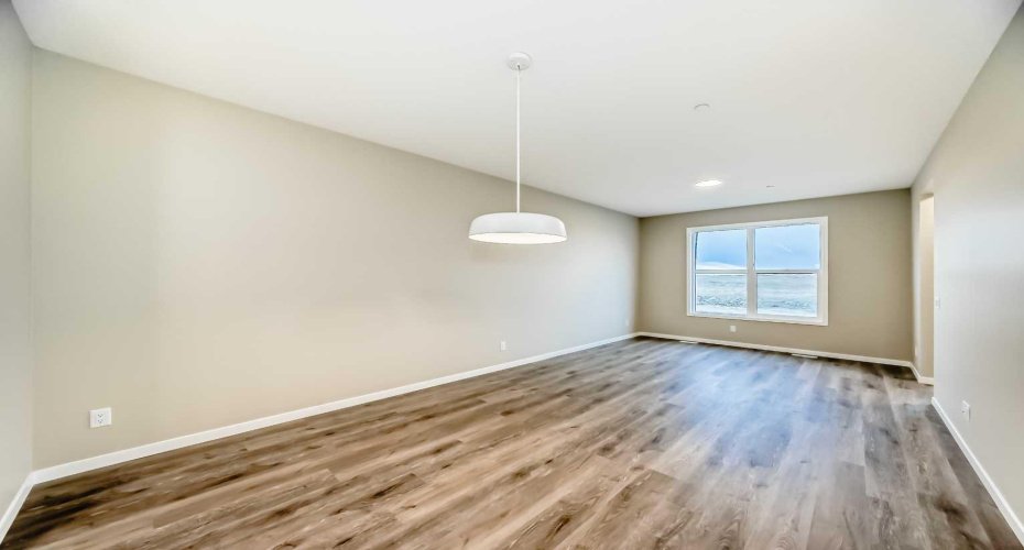 197 Hotchkiss Road, Calgary, Alberta T3S 0T9, 3 Bedrooms Bedrooms, ,3 BathroomsBathrooms,Residential,For Sale,Hotchkiss,A2268554