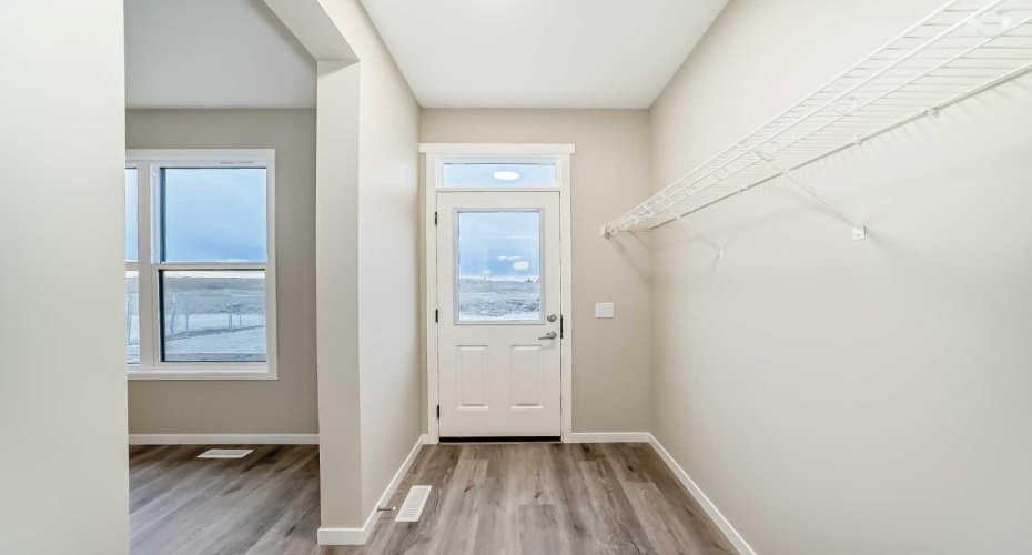 197 Hotchkiss Road, Calgary, Alberta T3S 0T9, 3 Bedrooms Bedrooms, ,3 BathroomsBathrooms,Residential,For Sale,Hotchkiss,A2268554